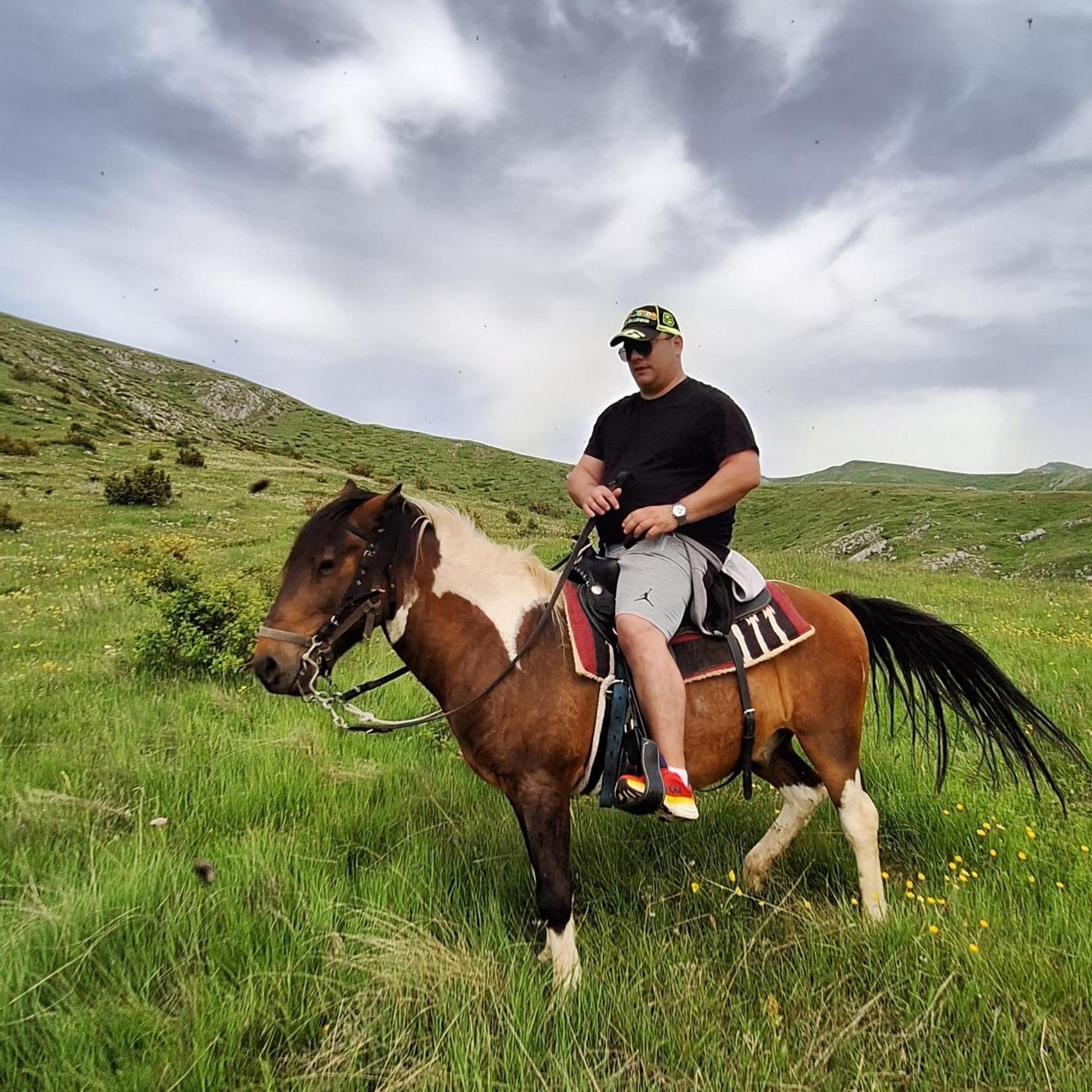 פודגוריצה Katun Mokra Accommodation & Horseback Riding מראה חיצוני תמונה