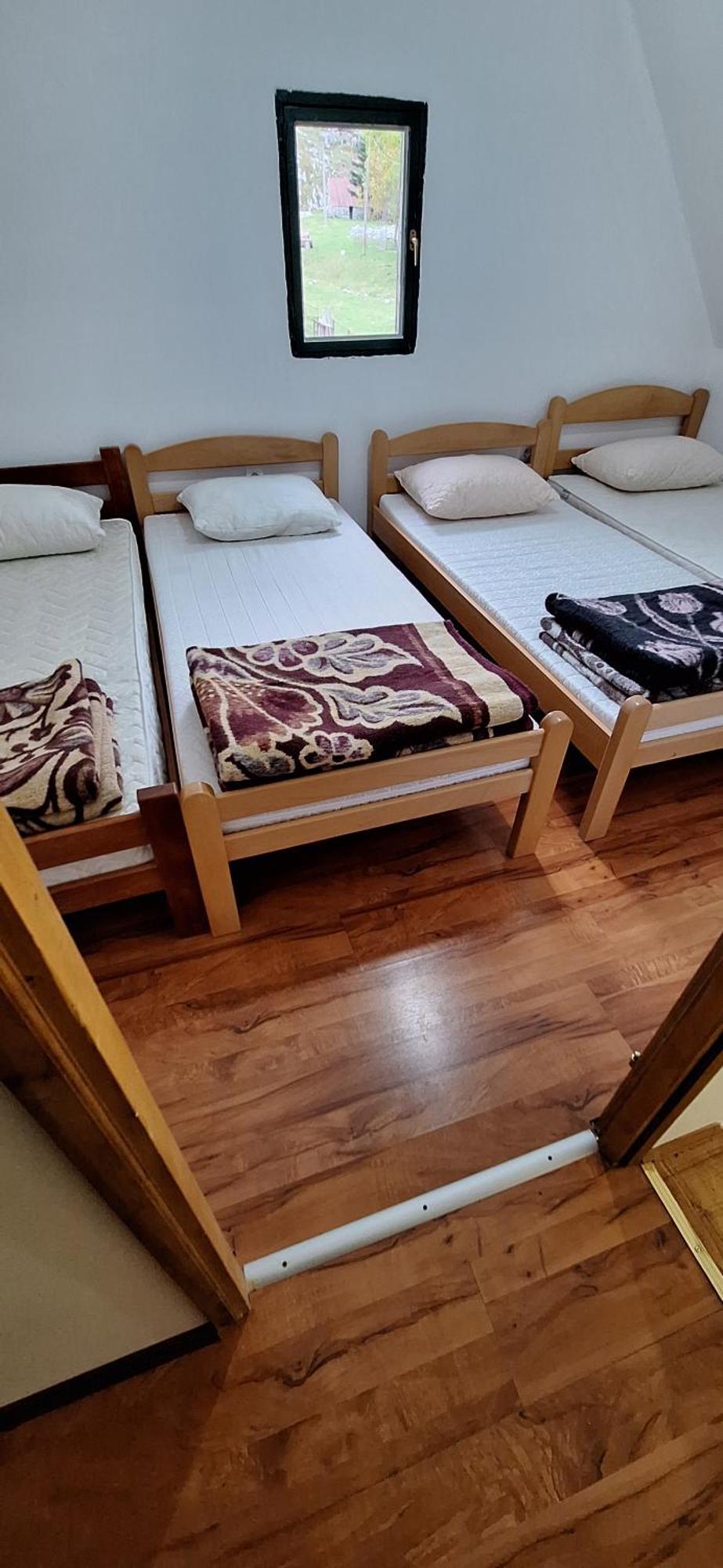 פודגוריצה Katun Mokra Accommodation & Horseback Riding חדר תמונה